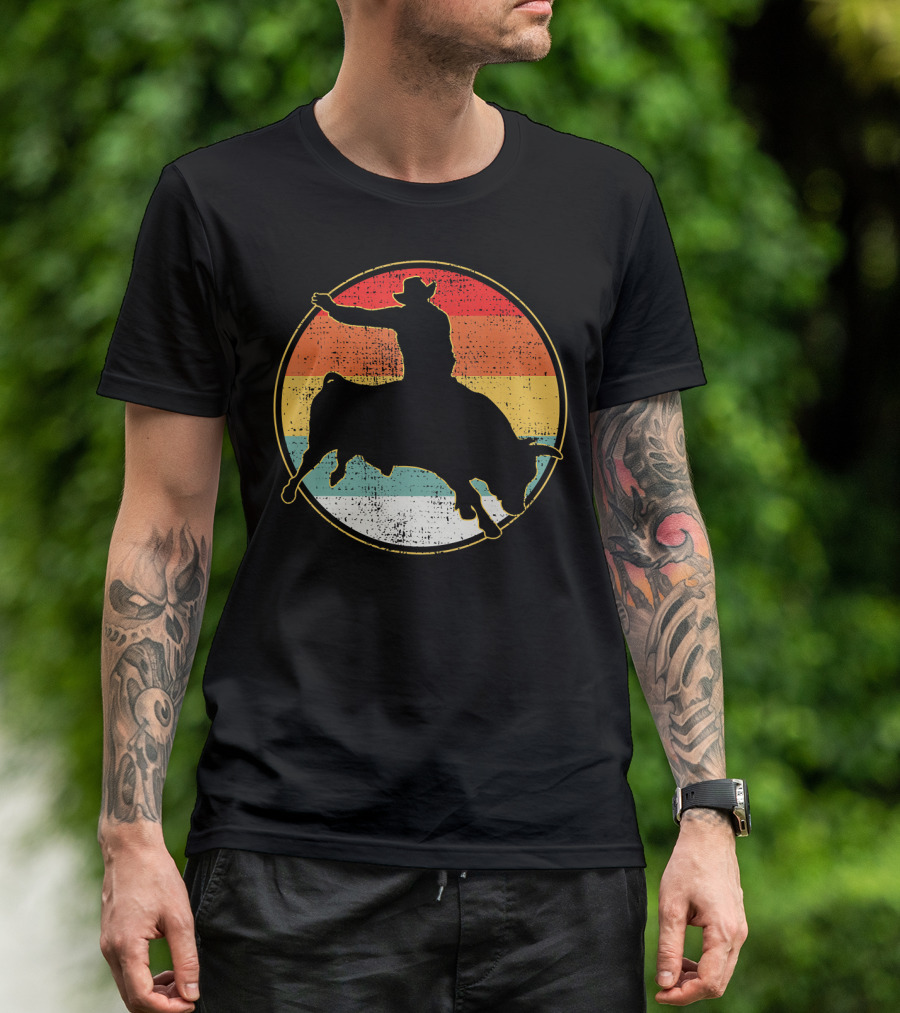 121 Vintage Western Cowboy Bull Riding Silhouette Retro Stripes T-Shirt