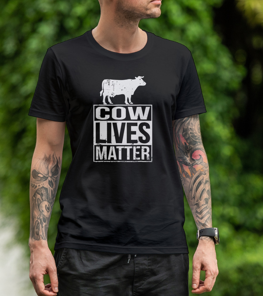 COW LIVES MATTER Cow T-Shirt