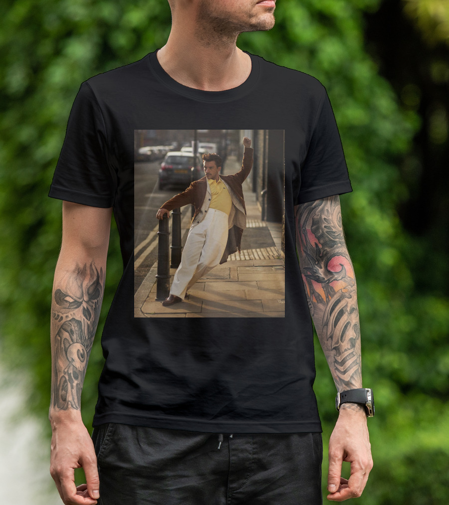Jonathan Bailey Stylish Pose On Street T-Shirt