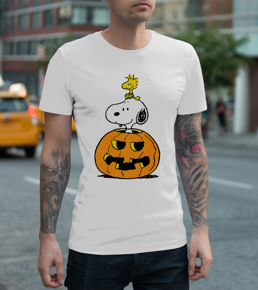 Halloween Snoopy Woodstock Pumpkin Peanuts Cartoon T-Shirt
