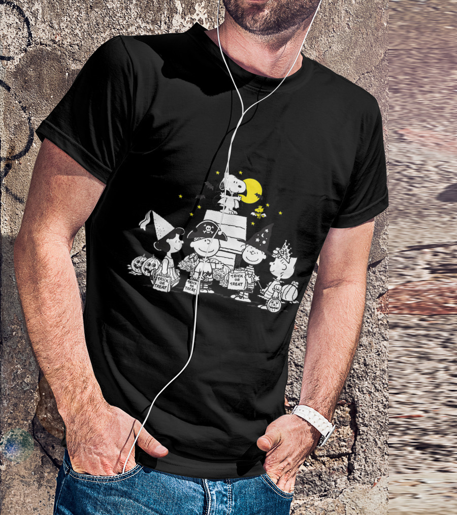 Peanuts Halloween Trick Or Treat With Snoopy And Friends T-Shirt