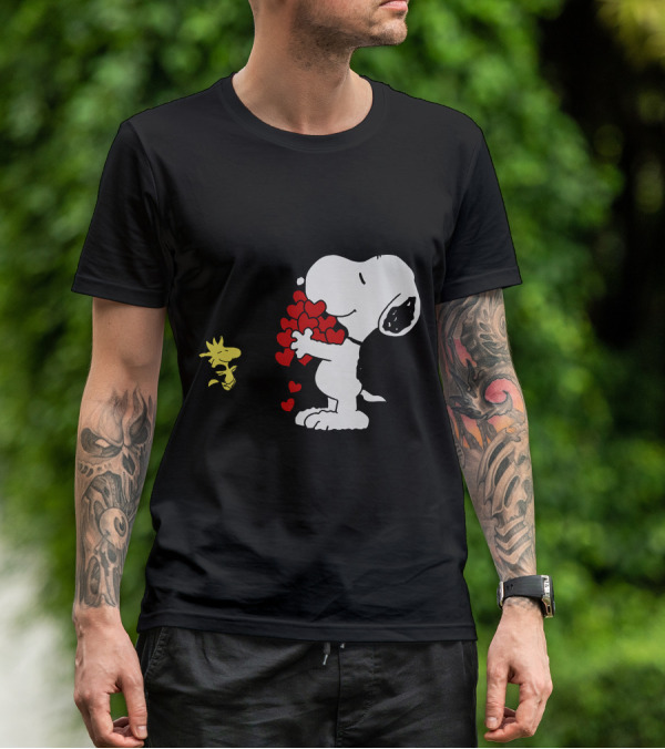 Snoopy Holding Hearts With Woodstock Hugging T-Shirt