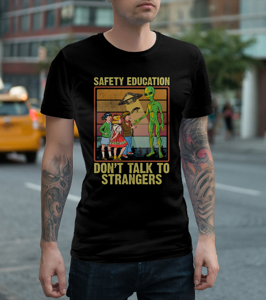 Safety Education Alien Encounter with Kids Don't Talk to Strangers Retro T-Shirt