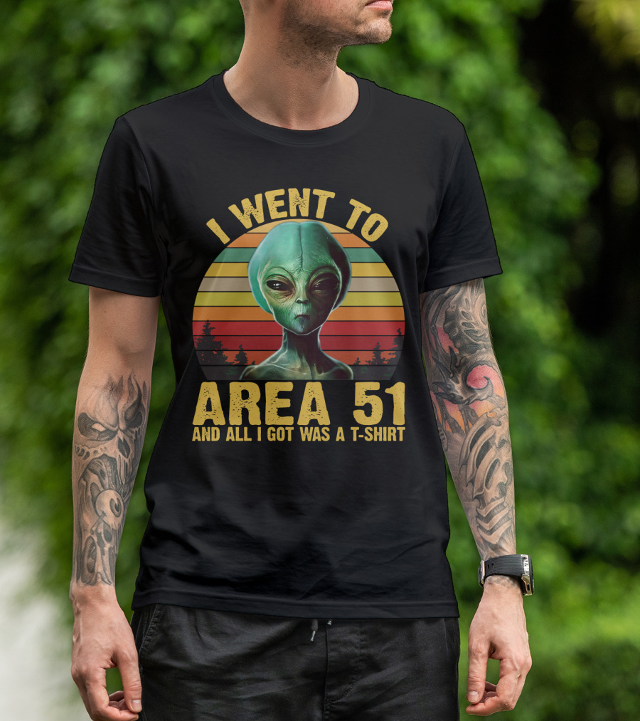 I Went To Area 51 And All I Got Was A T-Shirt With Funny Alien Retro Sunset T-Shirt