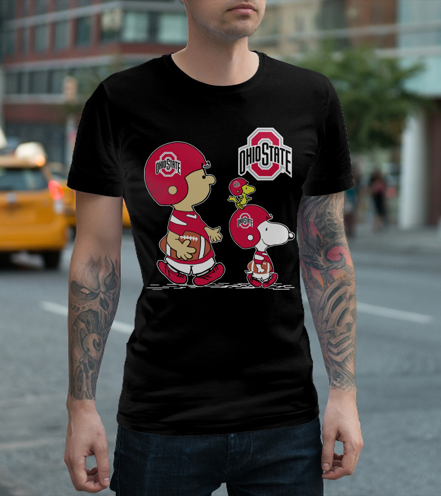 Ohio State Buckeyes Peanuts Characters Football Team Sports Helmet T-Shirt