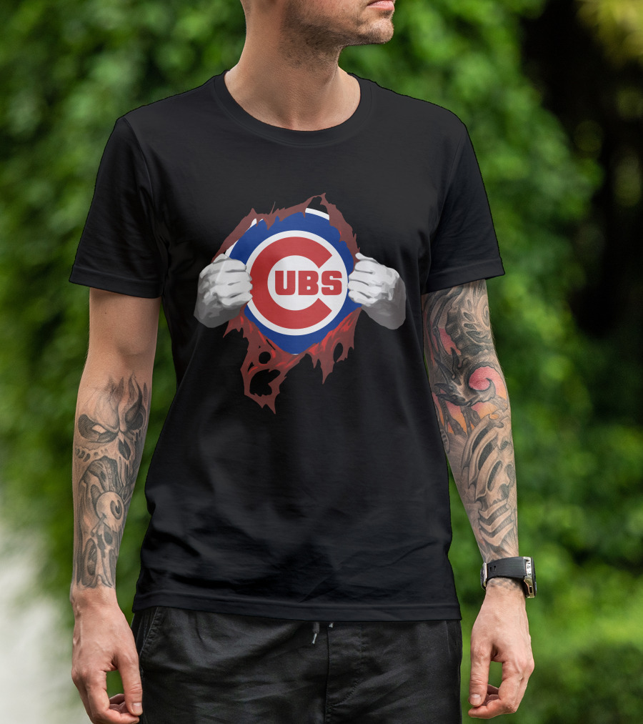 CUBS Logo Torn Fabric T-Shirt