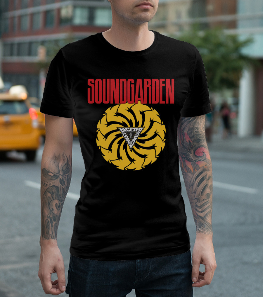 Soundgarden Badmotorfinger Yellow Spiral T-Shirt