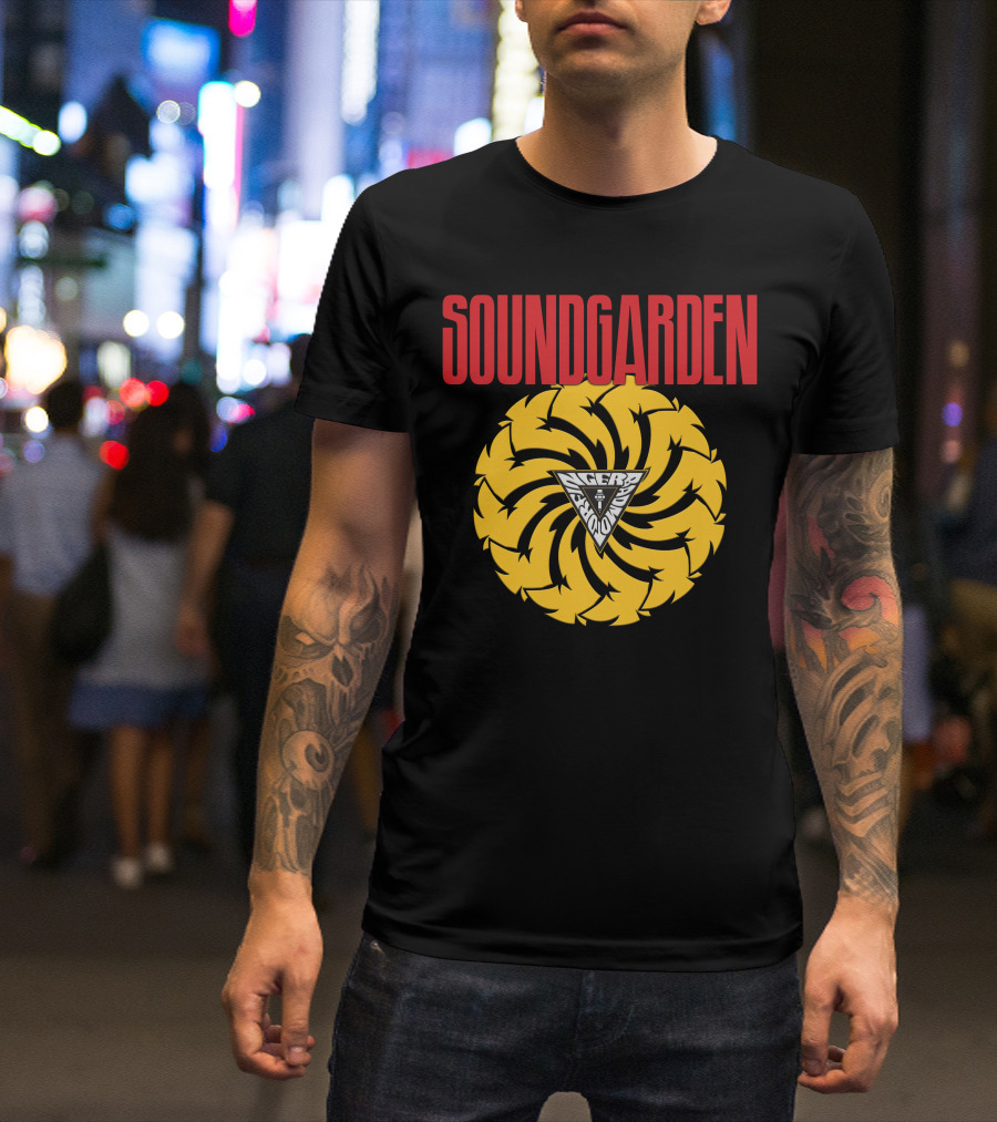 Soundgarden Badmotorfinger Yellow Spiral T-Shirt