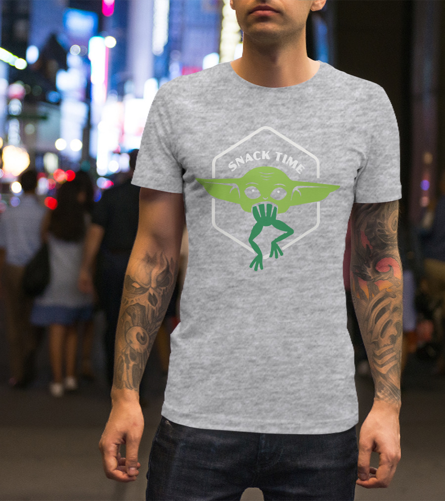 Snack Time The Mandalorian Baby Yoda Eating Frog T-Shirt