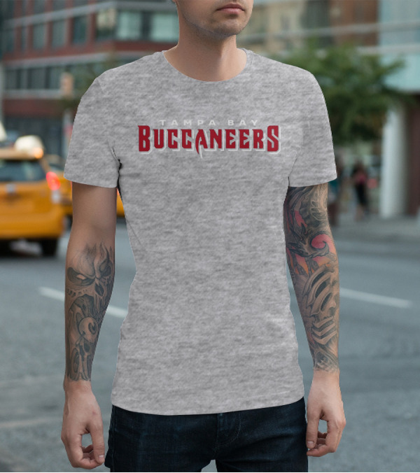 Tampa Bay Buccaneers Tom Brady Off T-Shirt