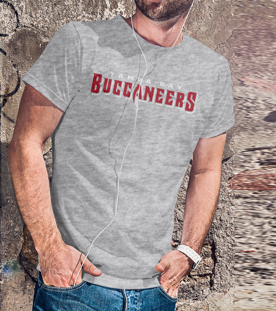 Tampa Bay Buccaneers Tom Brady Off T-Shirt