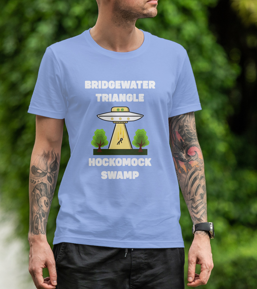 Bridgewater Triangle Hockomock Swamp UFO Alien Abduction Scene T-Shirt