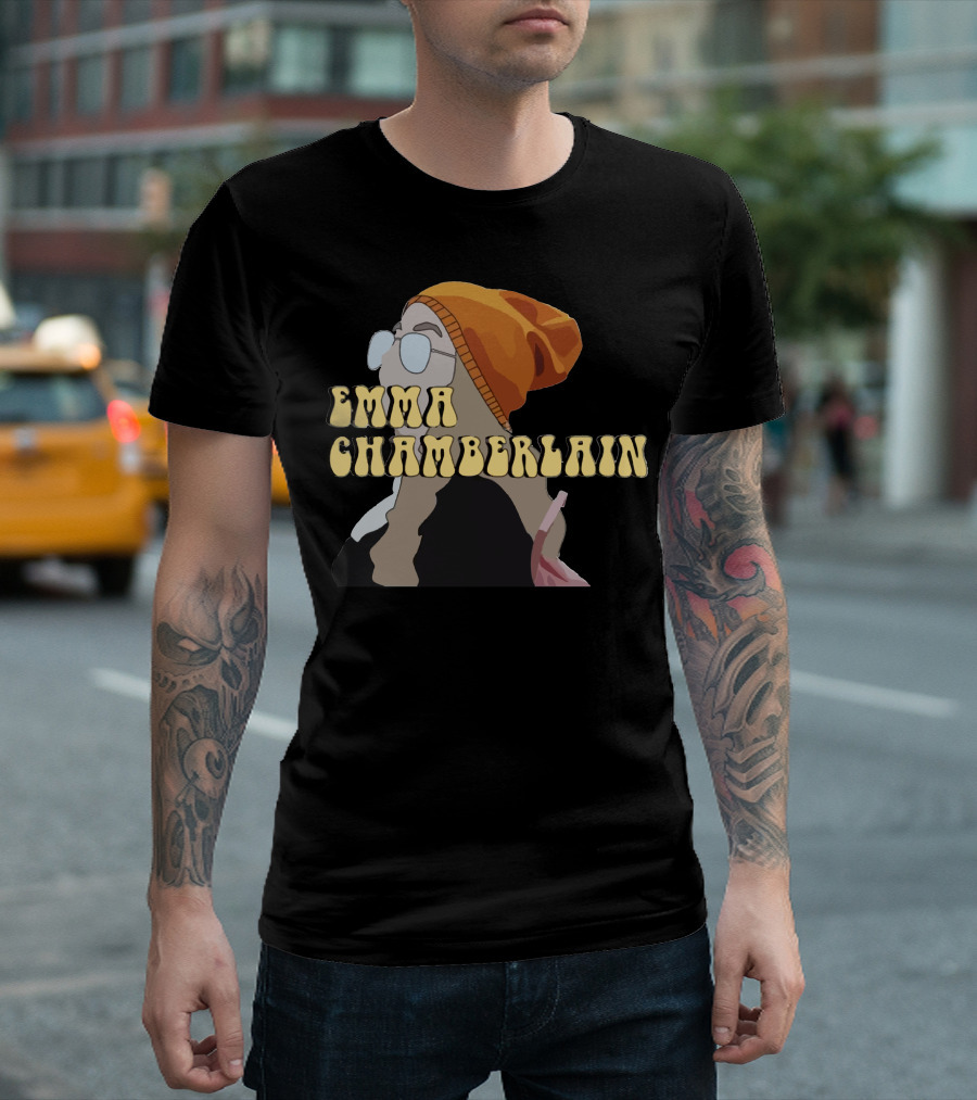 Emma Chamberlain YouTube Customized Women Fashion Trendsetter Beanie Glasses T-Shirt