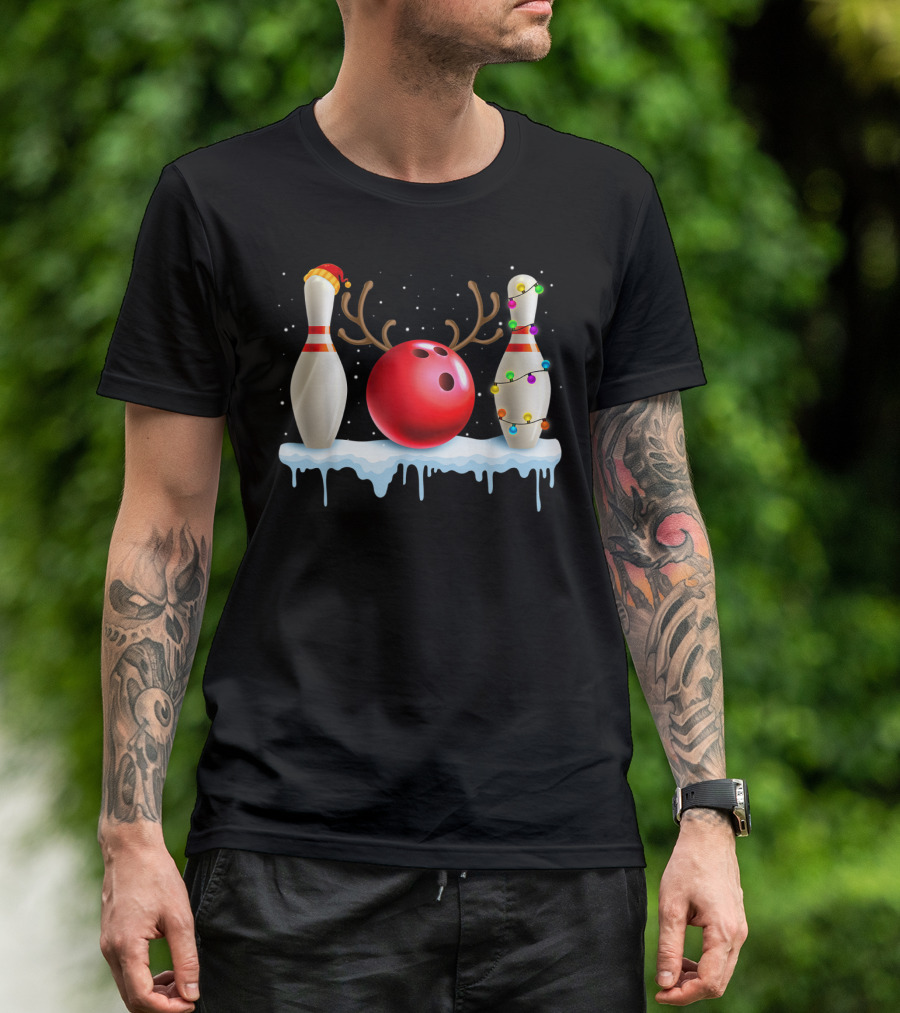 Christmas Santa Hat Reindeer Bowling Ball And Xmas Lights Bowling Pins Lover T-Shirt