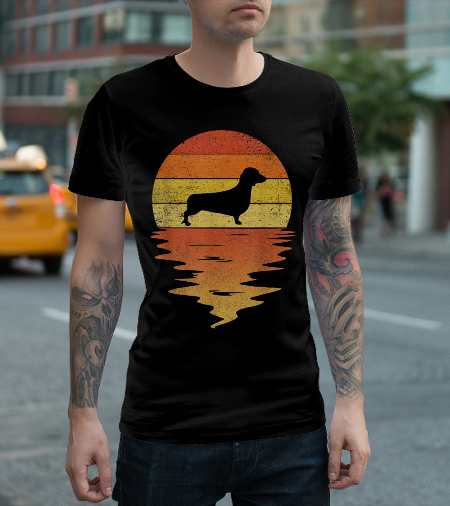 Dachshund Silhouette 70s Vintage Sunset T-Shirt