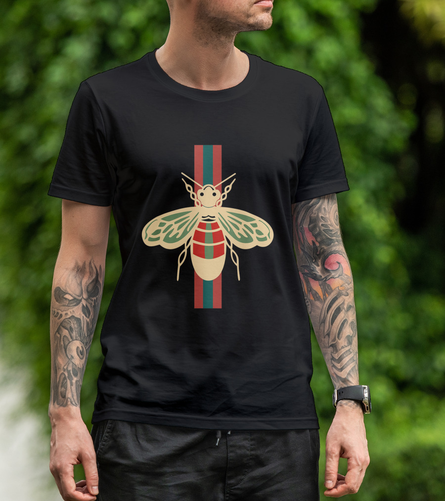 Cute Bee Vintage Style Stripes T-Shirt