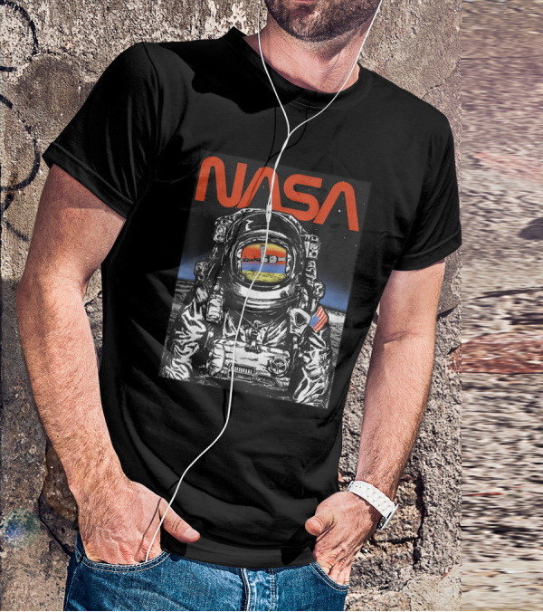 NASA Astronaut Moon Reflection Vintage Space Explorer T-Shirt