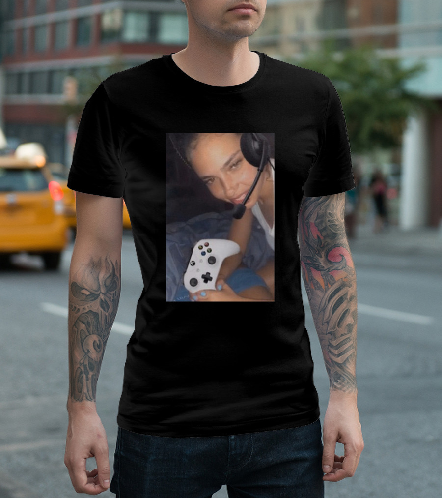 ash kaashh merch gamer headset controller T-Shirt