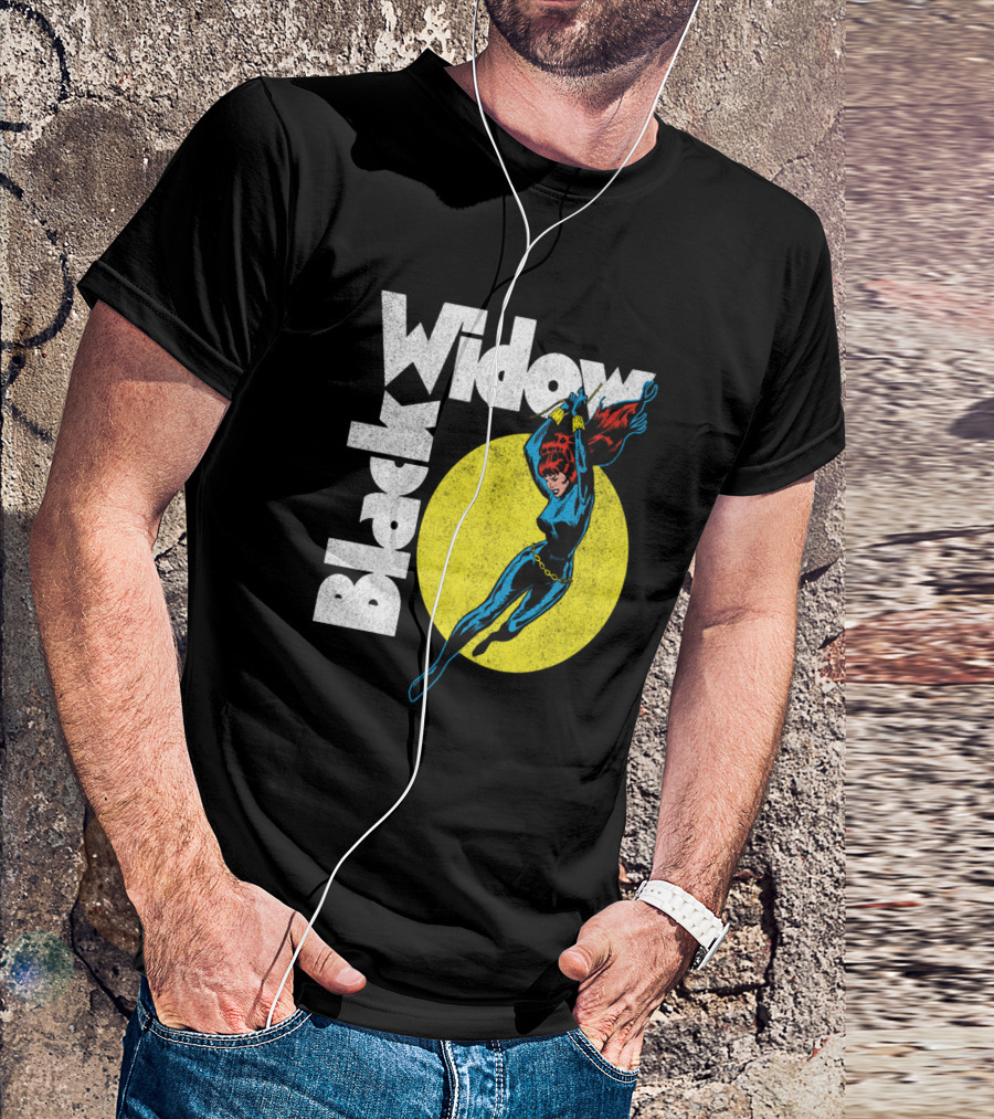 Black Widow Marvel Comic Circle Retro Heroic Pose T-Shirt