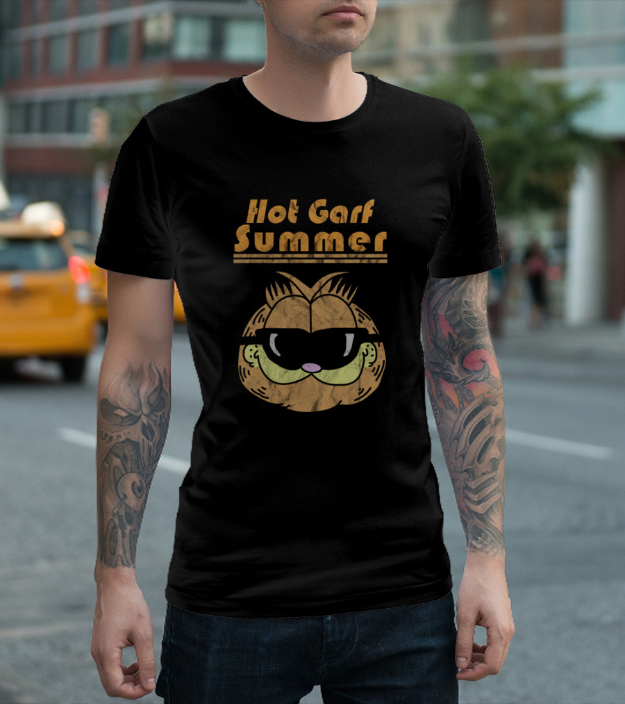 Garfield Hot Garf Summer Retro Sunglasses T-Shirt
