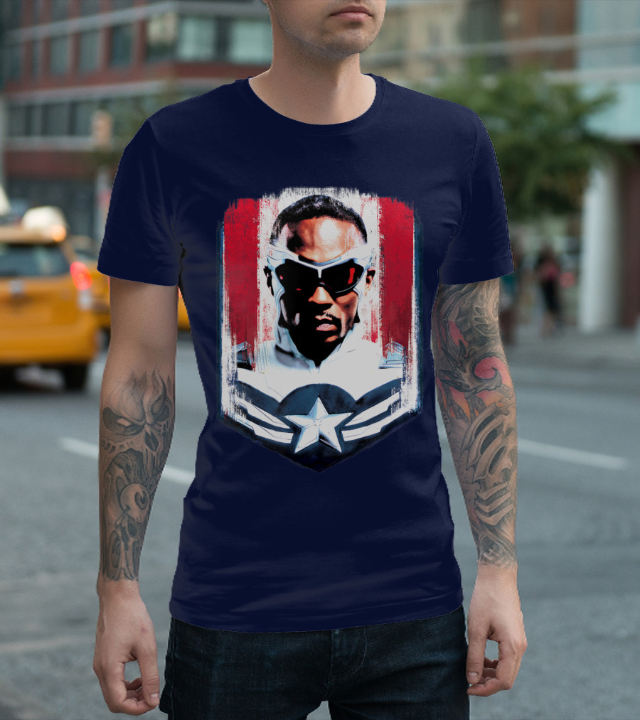 Marvel Captain America Sam Wilson Falcon Soldier Iconic Shield T-Shirt