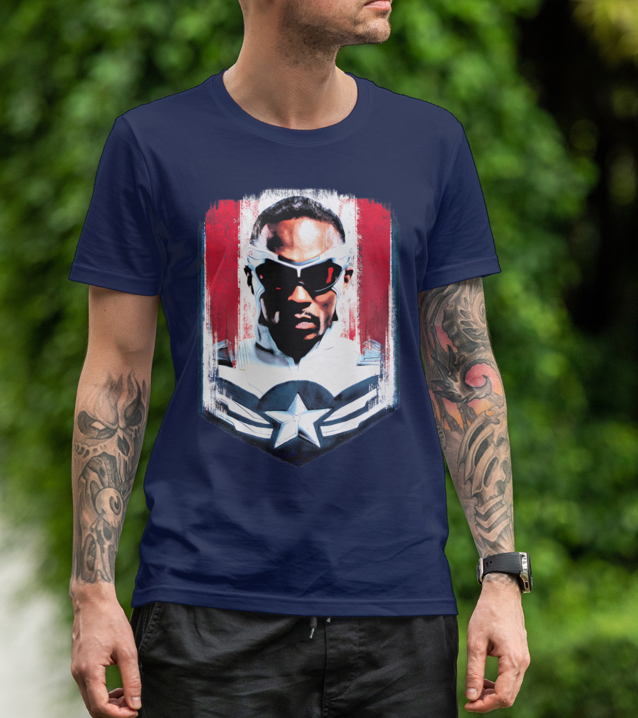 Marvel Captain America Sam Wilson Falcon Soldier Iconic Shield T-Shirt