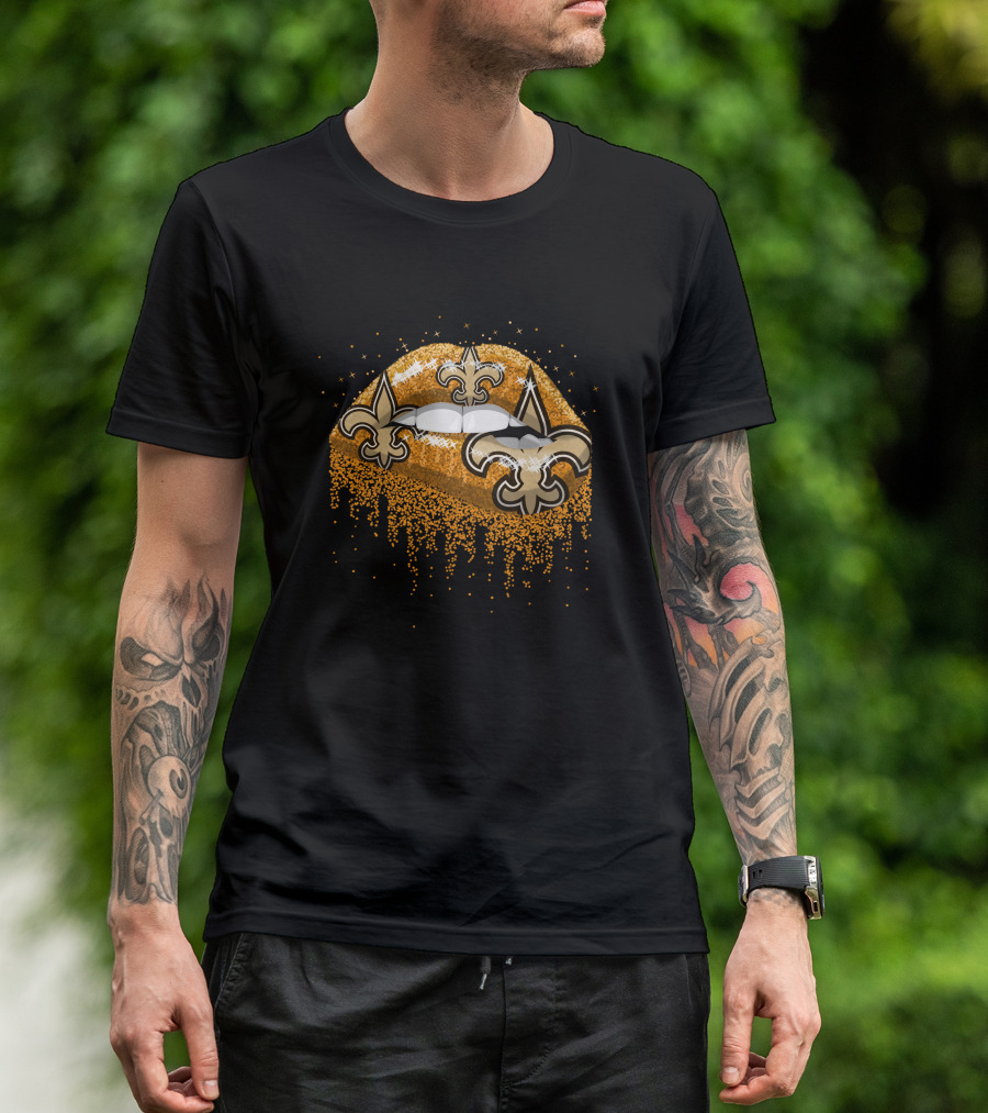 New Orleans Saints Glittering Fleur-de-Lis Lips T-Shirt