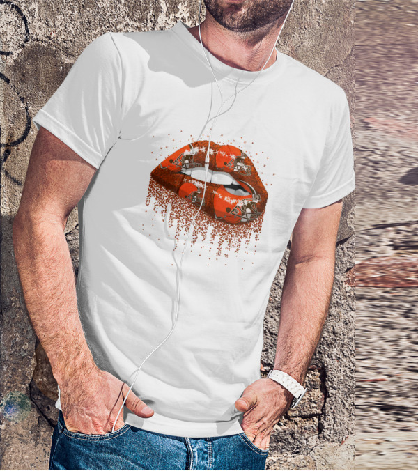 Cleveland Browns Helmet Sparkle Lips T-Shirt
