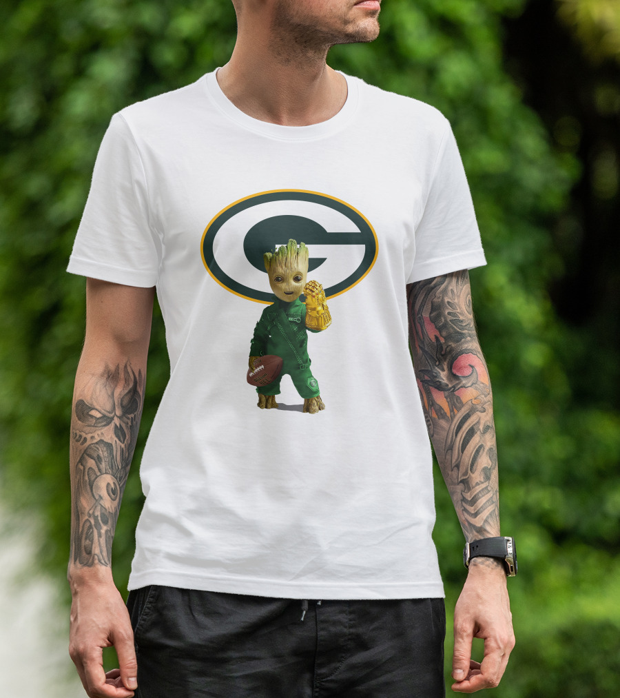 Green Bay Packers Groot Football Holding Infinity Gauntlet T-Shirt