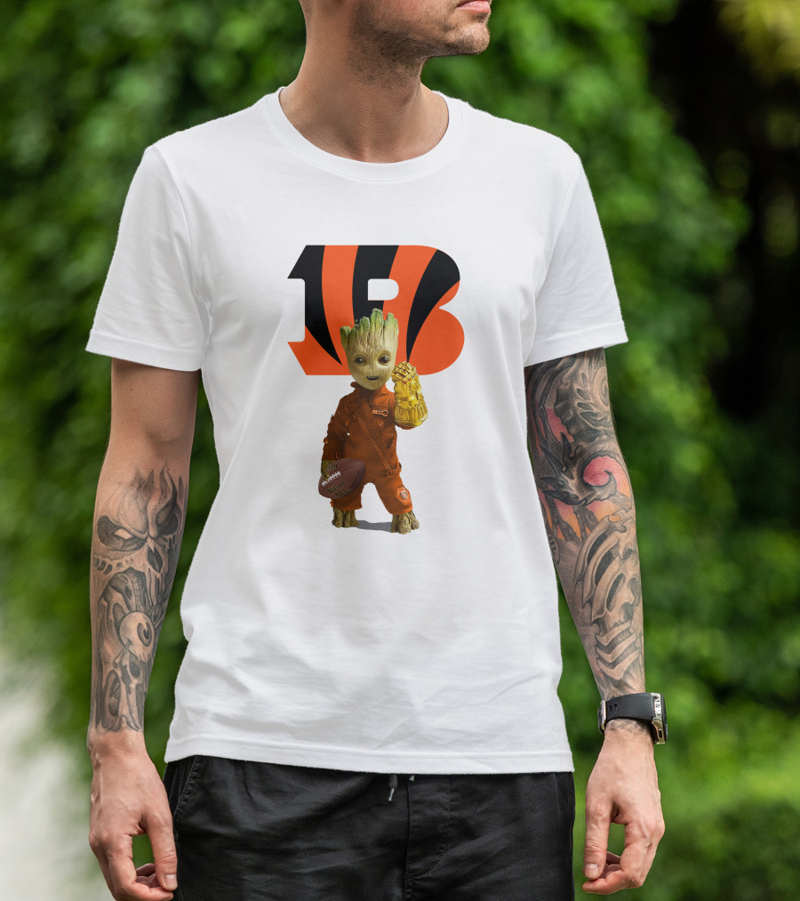 Cincinnati Bengals Groot Holding Football With Infinity Gauntlet T-Shirt
