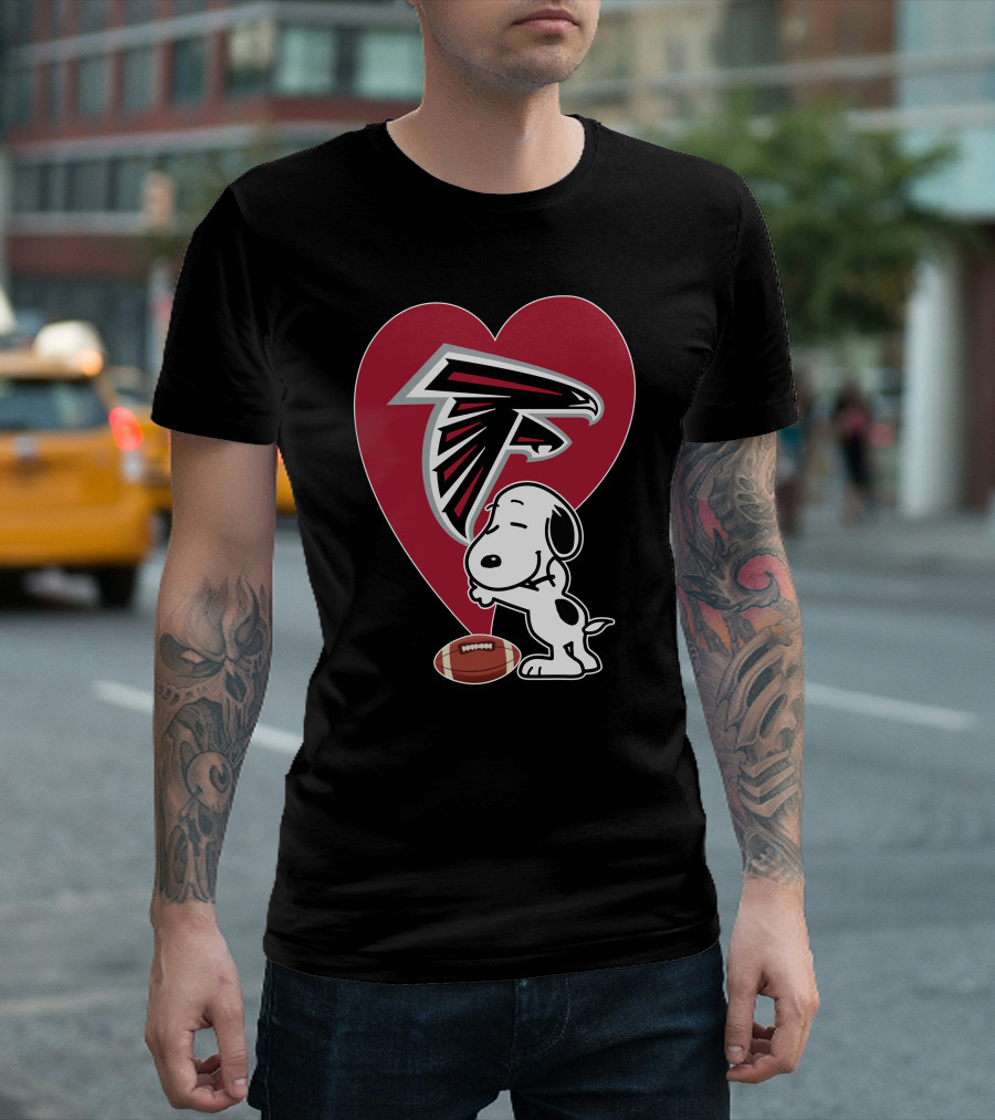 Atlanta Falcons Snoopy Heart Football Hug T-Shirt