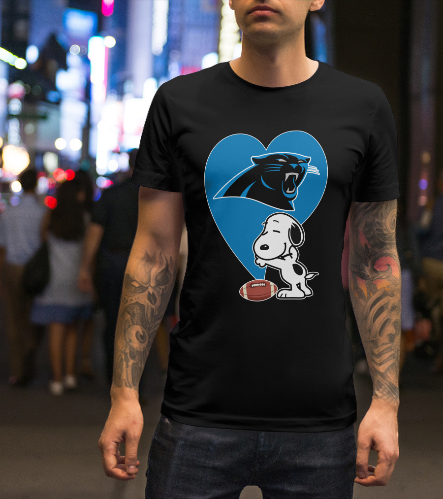 Carolina Panthers Snoopy Football Heart Hug T-Shirt
