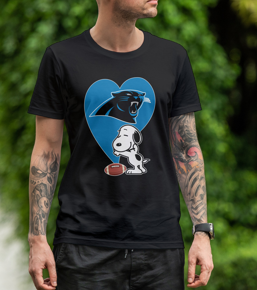 Carolina Panthers Snoopy Football Heart Hug T-Shirt