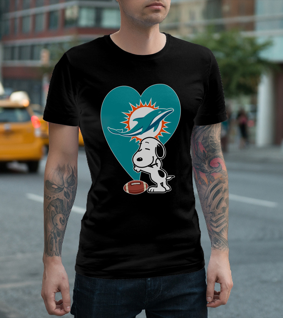Miami Dolphins Snoopy Heart Hug Football T-Shirt