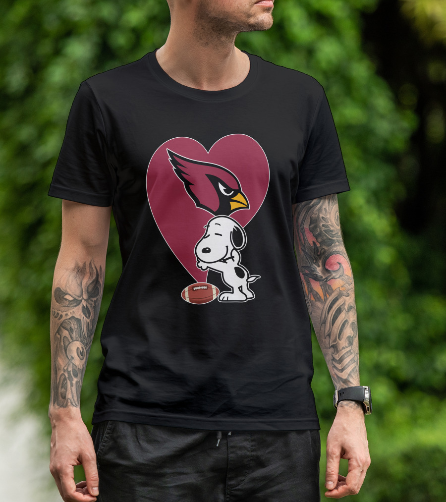 Arizona Cardinals Snoopy Hug Football Heart T-Shirt