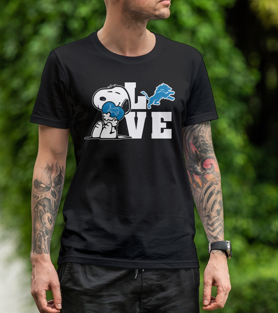 Snoopy Love Detroit Lions Peanuts Football Fan T-Shirt