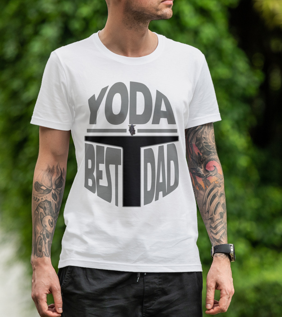 Yoda Best Dad The Mandalorian Helmet Baby Yoda T-Shirt