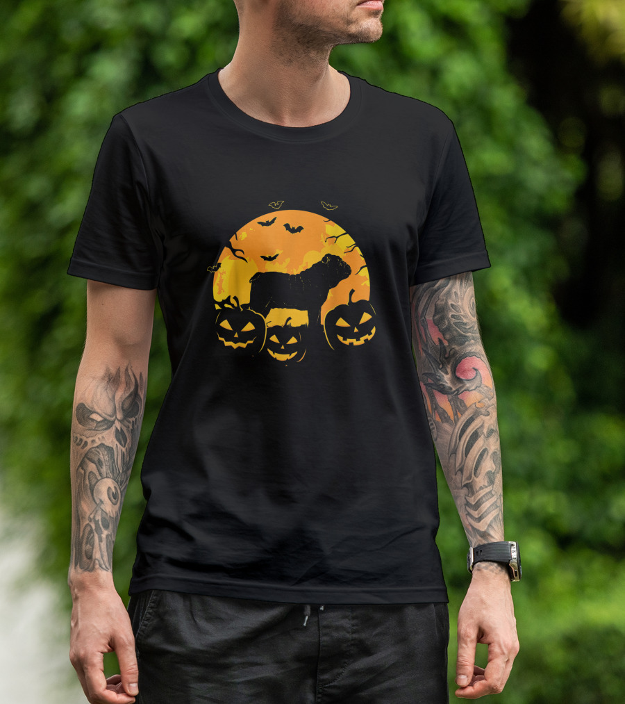 Halloween English Bulldog With Jack O Lanterns And Bats In Pumpkin Moon T-Shirt