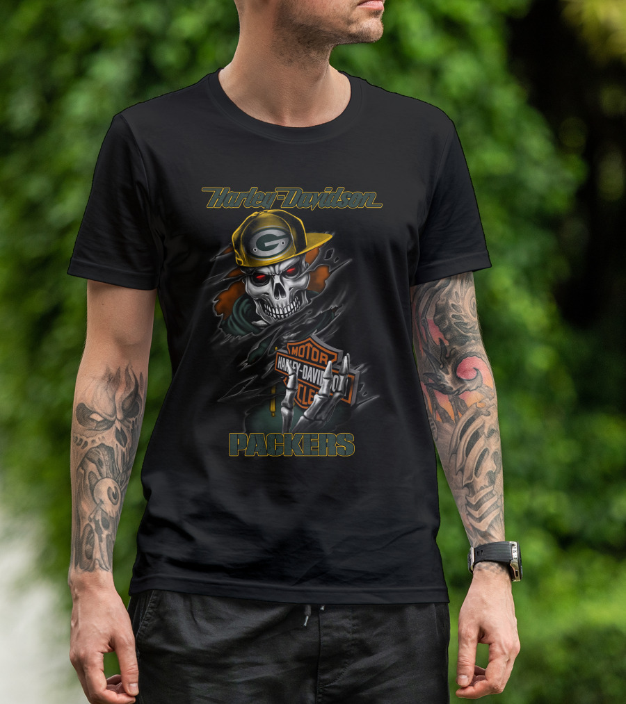 Harley Davidson Packers Skeleton In Green Bay Cap T-Shirt