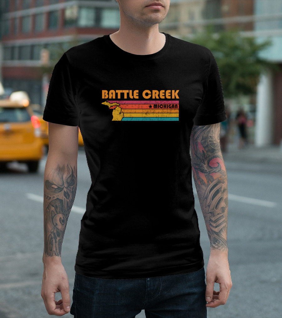 Battle Creek Michigan Vintage Distressed Map Retro Stripes T-Shirt