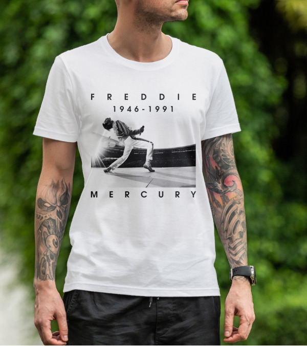 Freddie Mercury 1946-1991 Iconic Stage Performance T-Shirt