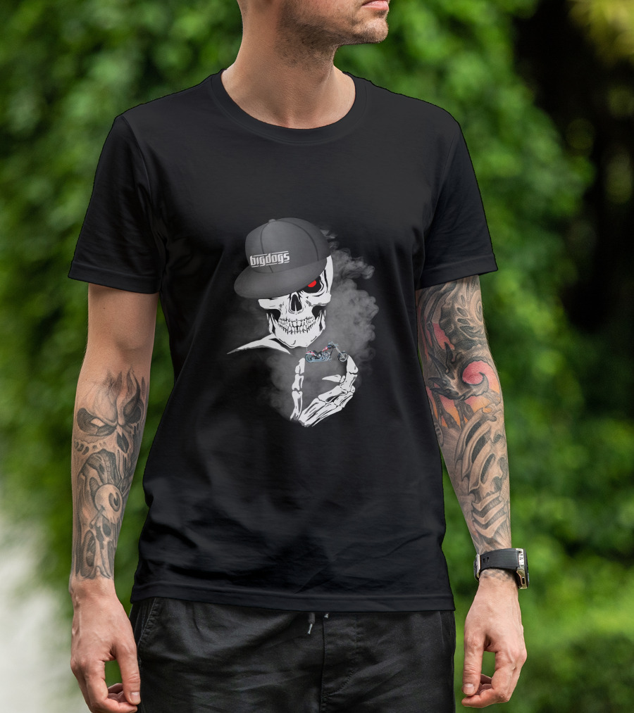 Big Dogs Motorcycle Riders Skull With Hat And Smoke Motif T-Shirt