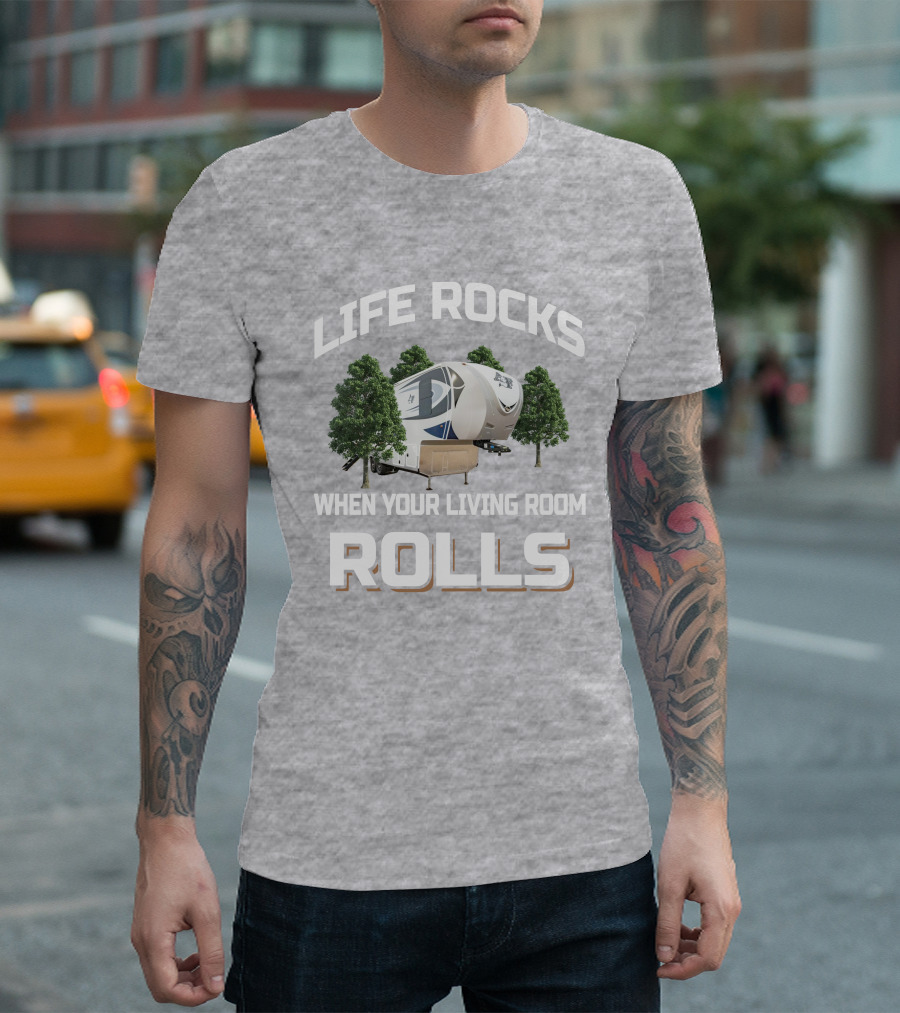 LIFE ROCKS WHEN YOUR LIVING ROOM ROLLS Arctic Fox 29 T-Shirt