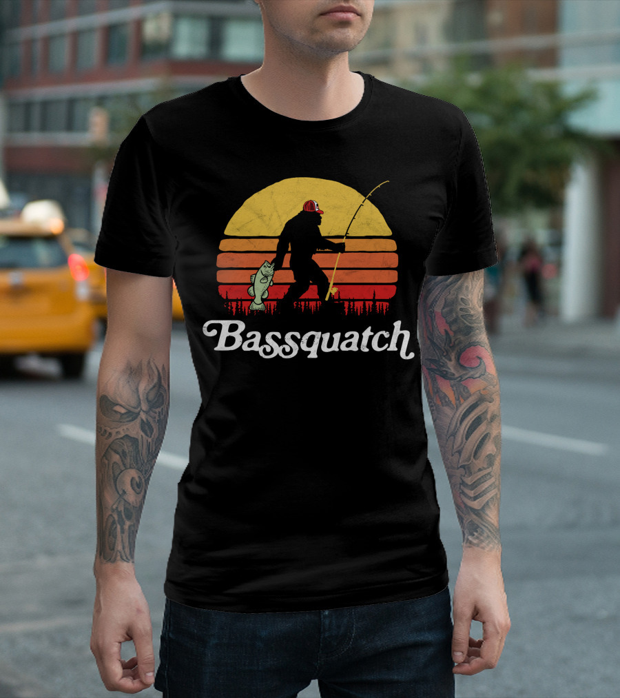 Bassquatch Vintage Style Sunset Fishing T-Shirt