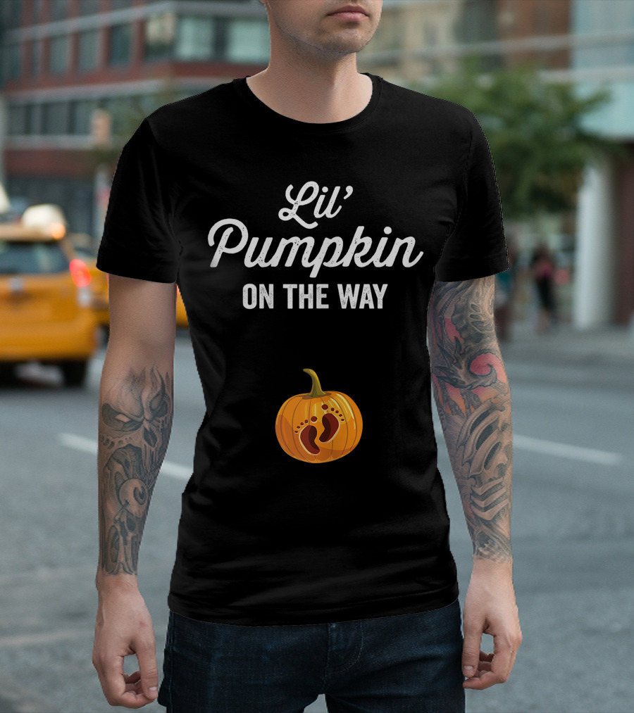Lil Pumpkin On The Way Halloween Pregnancy Mom To Be T-Shirt