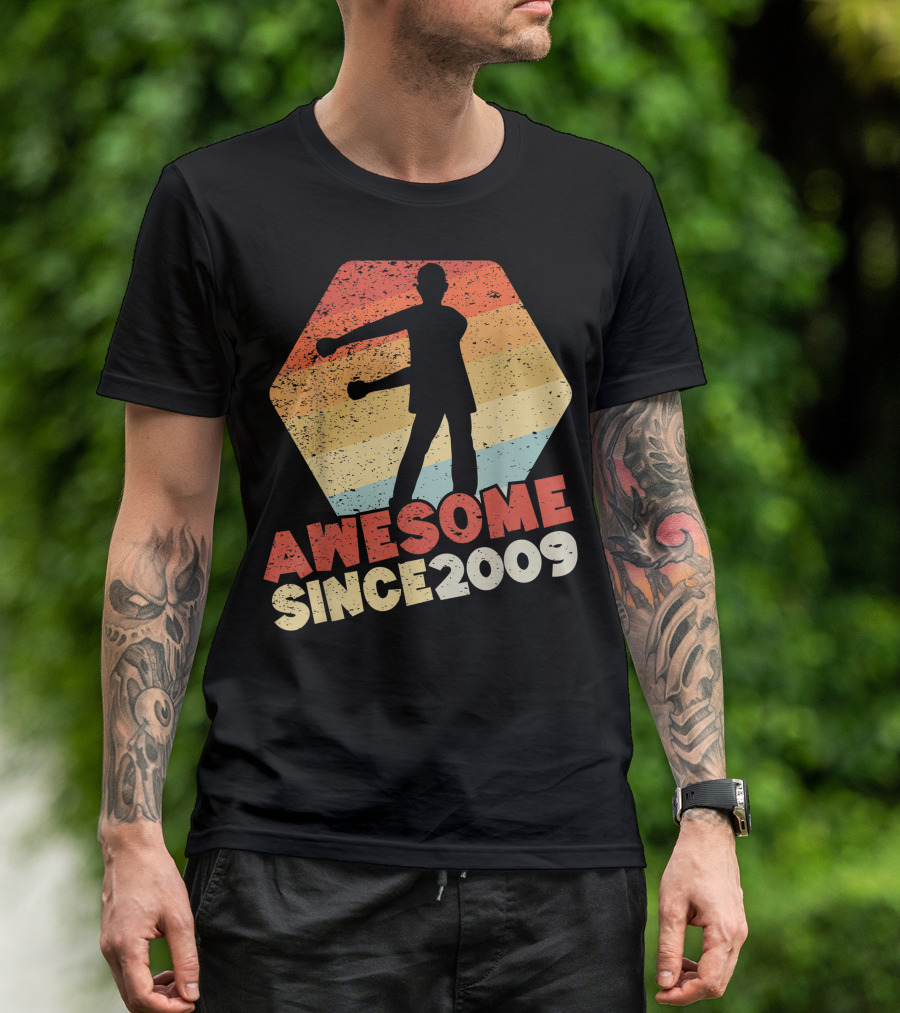 Awesome Since 2009 Retro Silhouette For 11 Year Old Birthday Boy T-Shirt