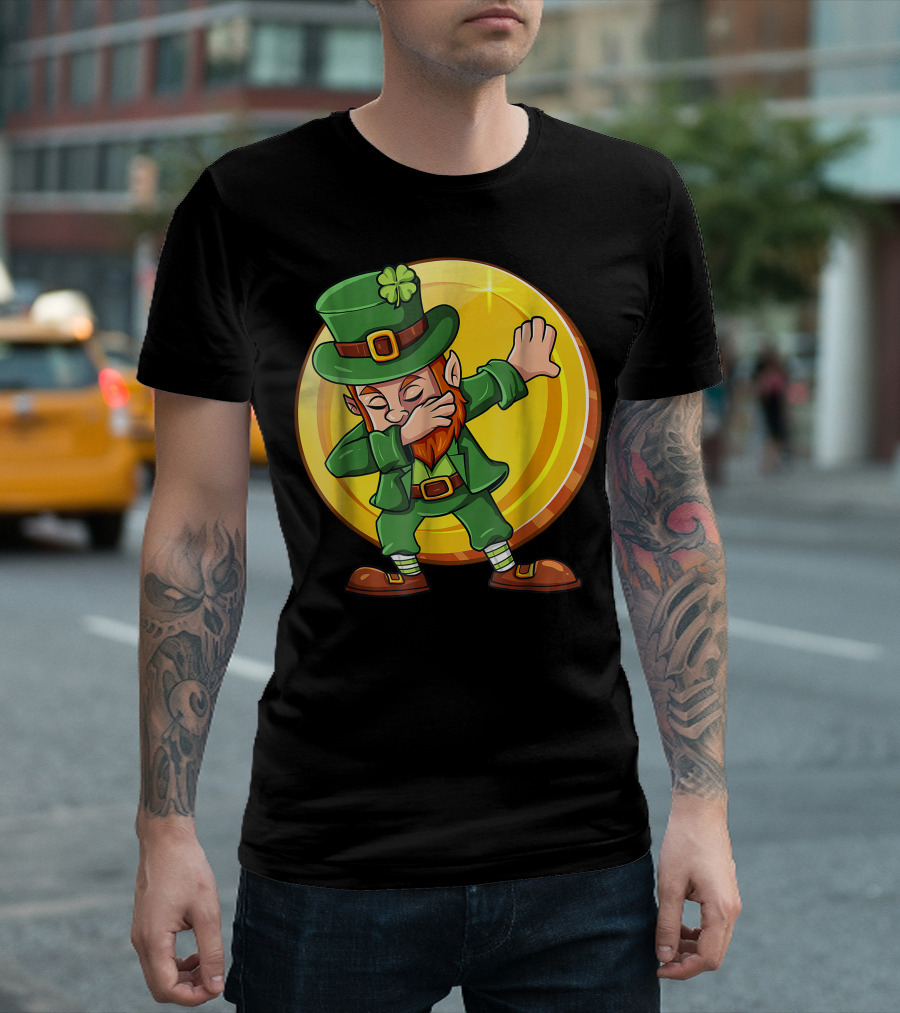 Dabbing Leprechaun With Large Gold Coin And Shamrock Hat T-Shirt