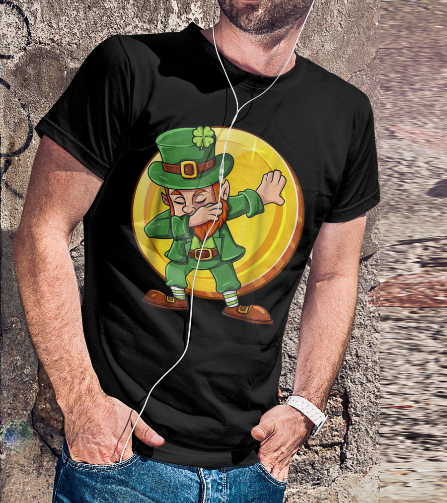 Dabbing Leprechaun With Large Gold Coin And Shamrock Hat T-Shirt