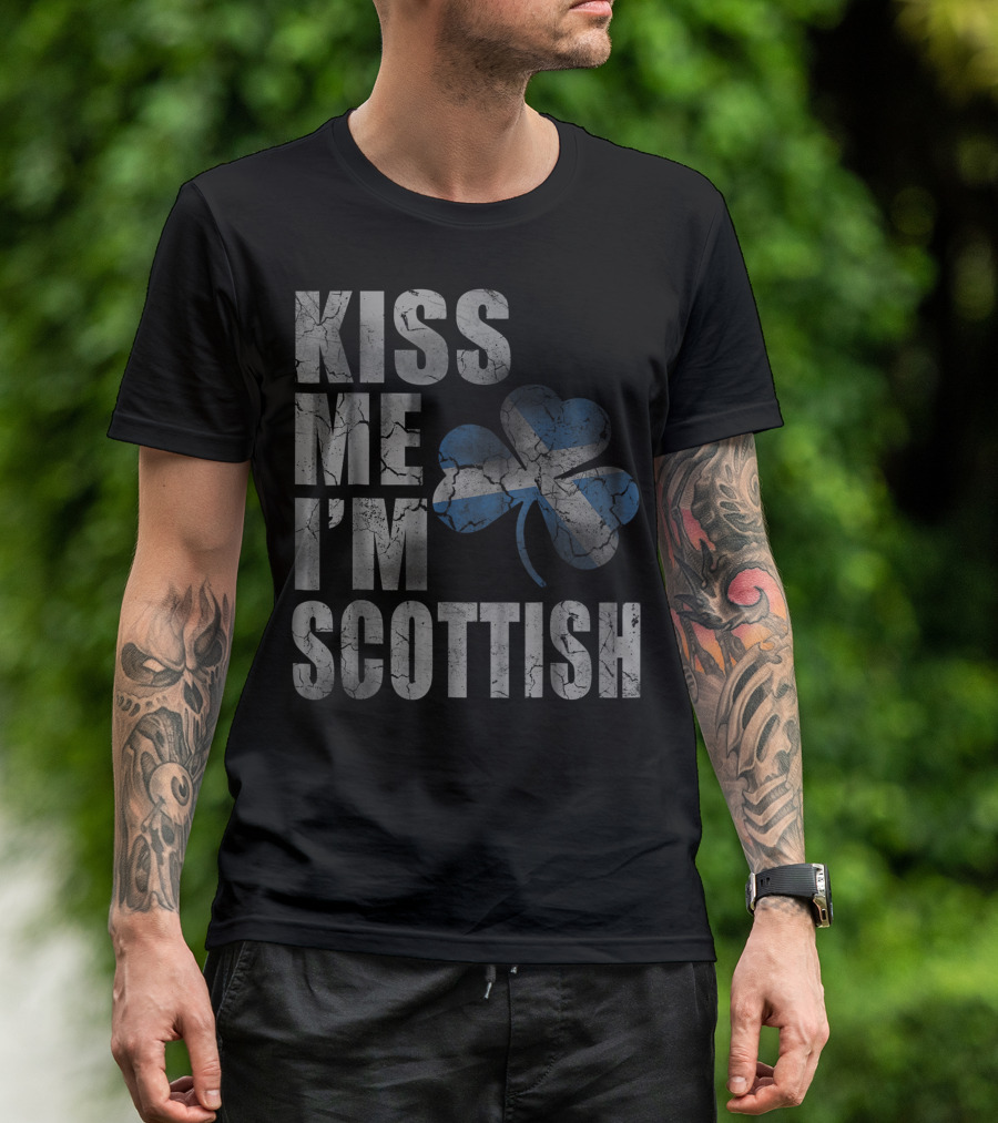 Kiss Me I'm Scottish Flag Shamrock T-Shirt