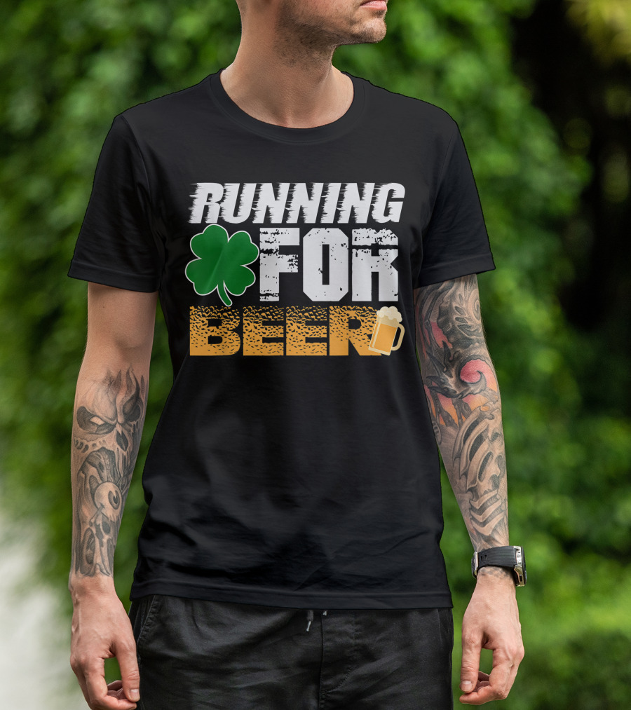 Running For Beer St. Patrick's Day Shamrock Beer Mug Irish T-Shirt